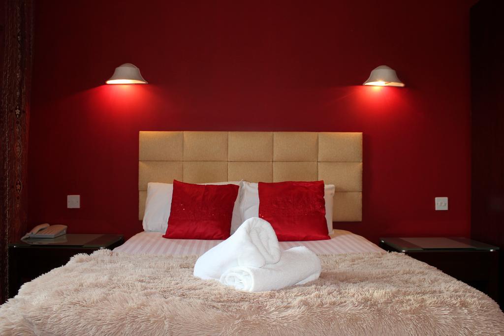 Desalis London Stansted 3*