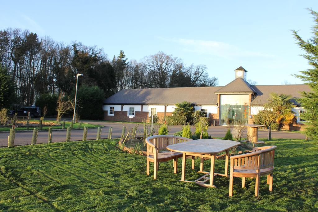 Desalis London Stansted 3*