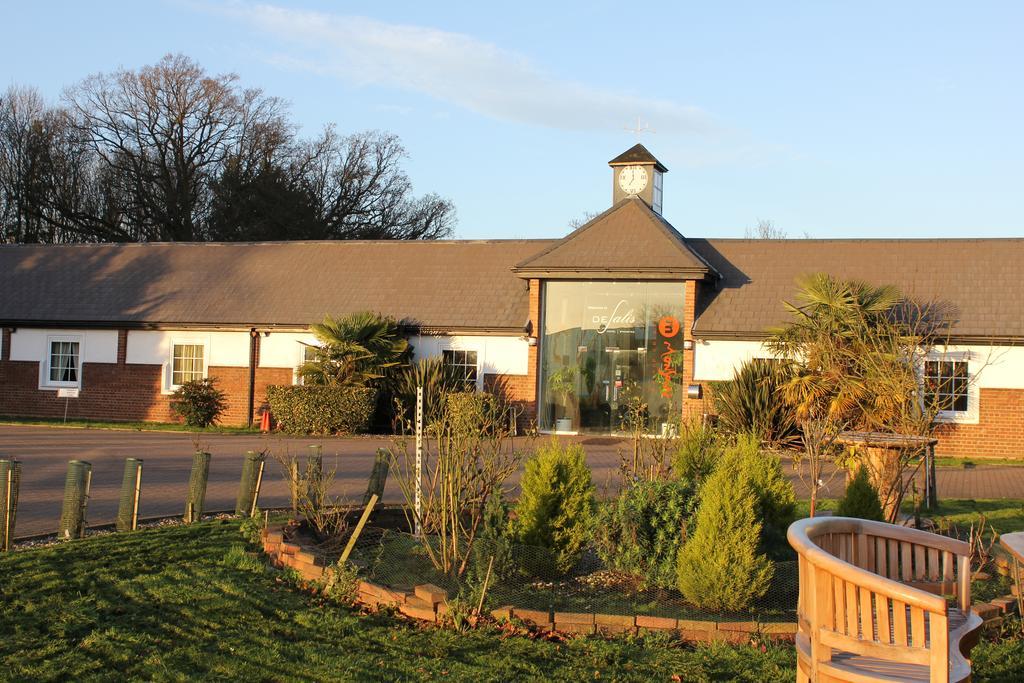 Hotel Desalis London Stansted 3*